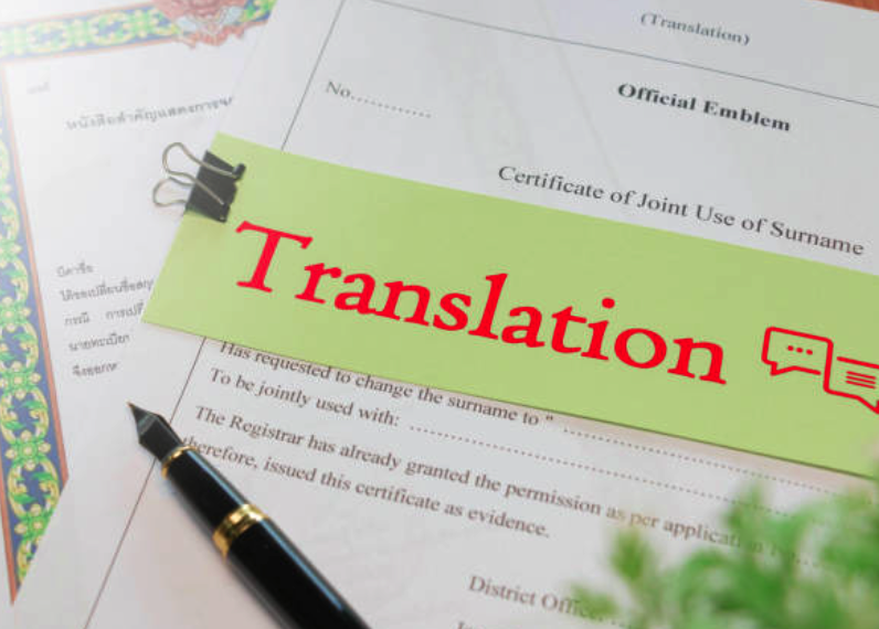muchos profesionales se enfrentan a obstáculos significativos al intentar mejorar sus competencias lingüísticas en inglés para el trabajo en el extranjero. 